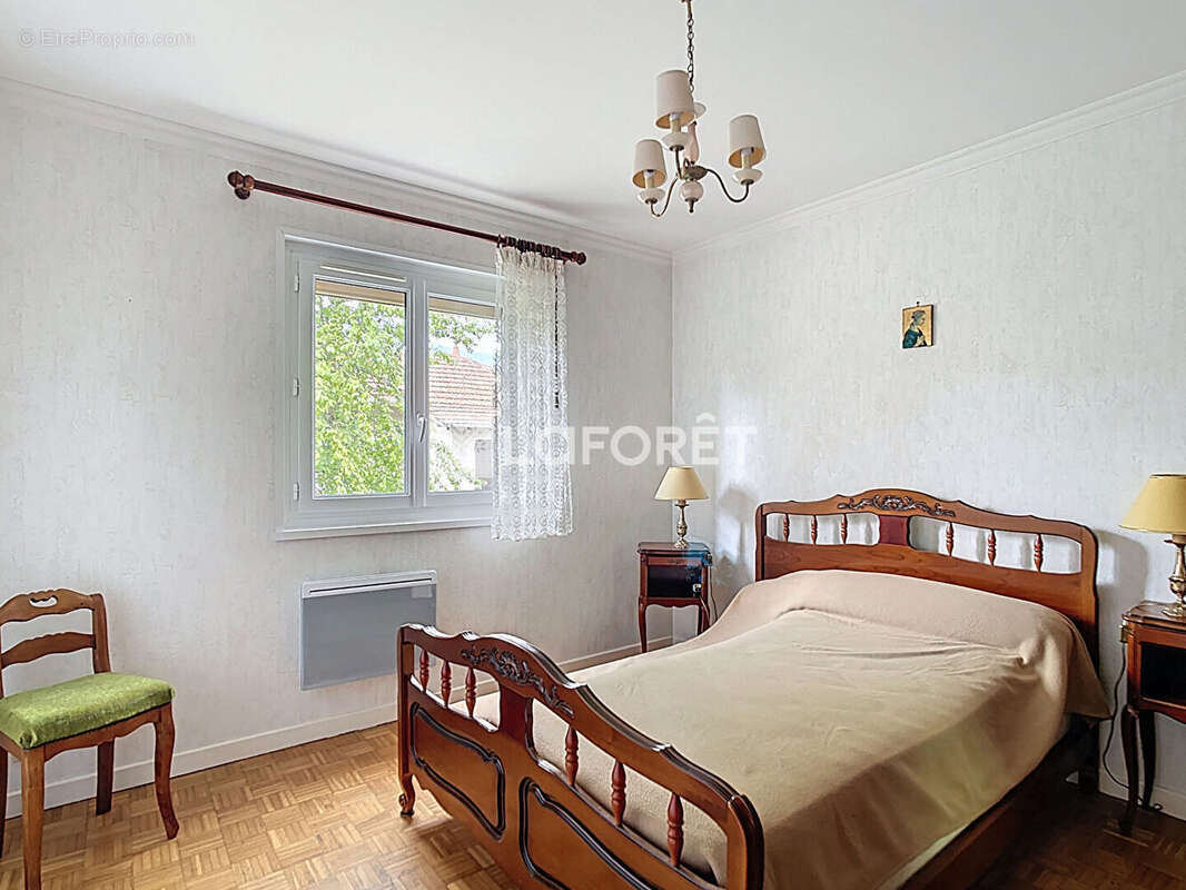 Maison à VILLARS-LES-DOMBES