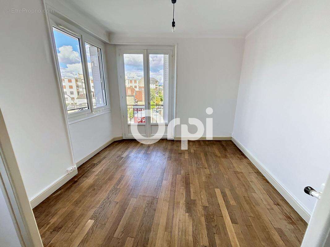 Appartement à BRIVE-LA-GAILLARDE