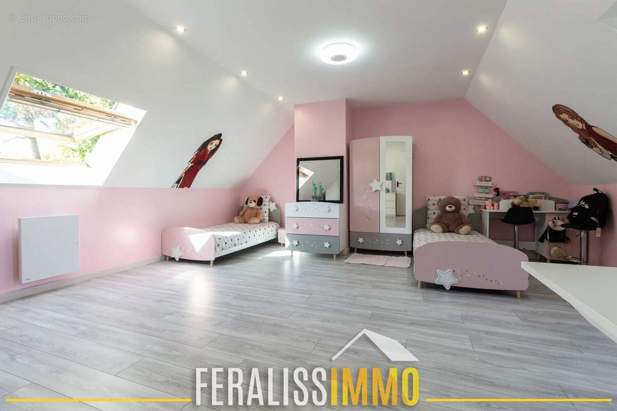 Maison à VAUX-SUR-SEINE