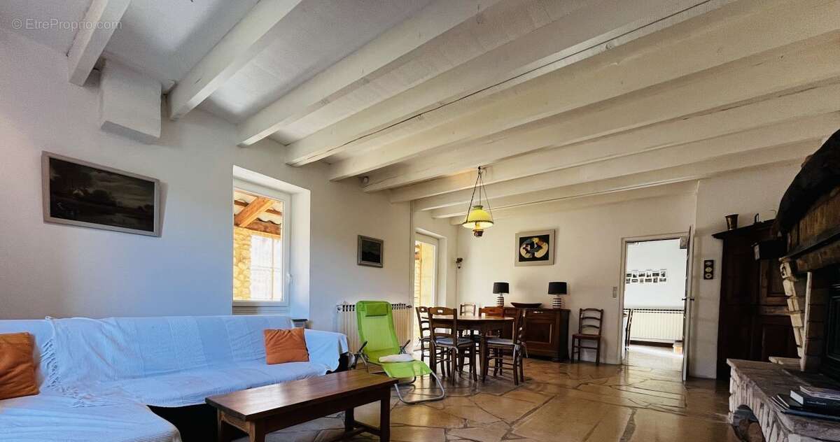 Maison à GOUDARGUES