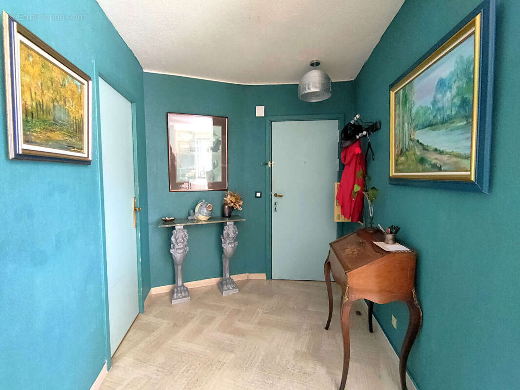 Appartement à MANDELIEU-LA-NAPOULE