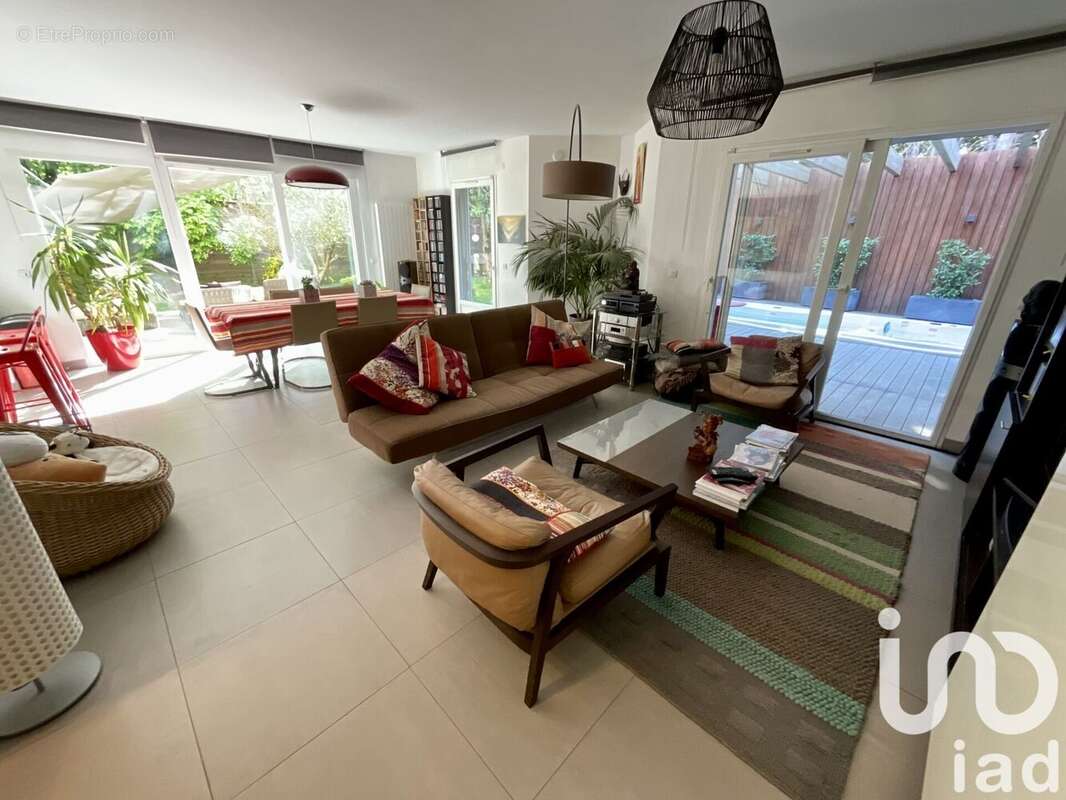 Photo 4 - Maison à TOUSSUS-LE-NOBLE