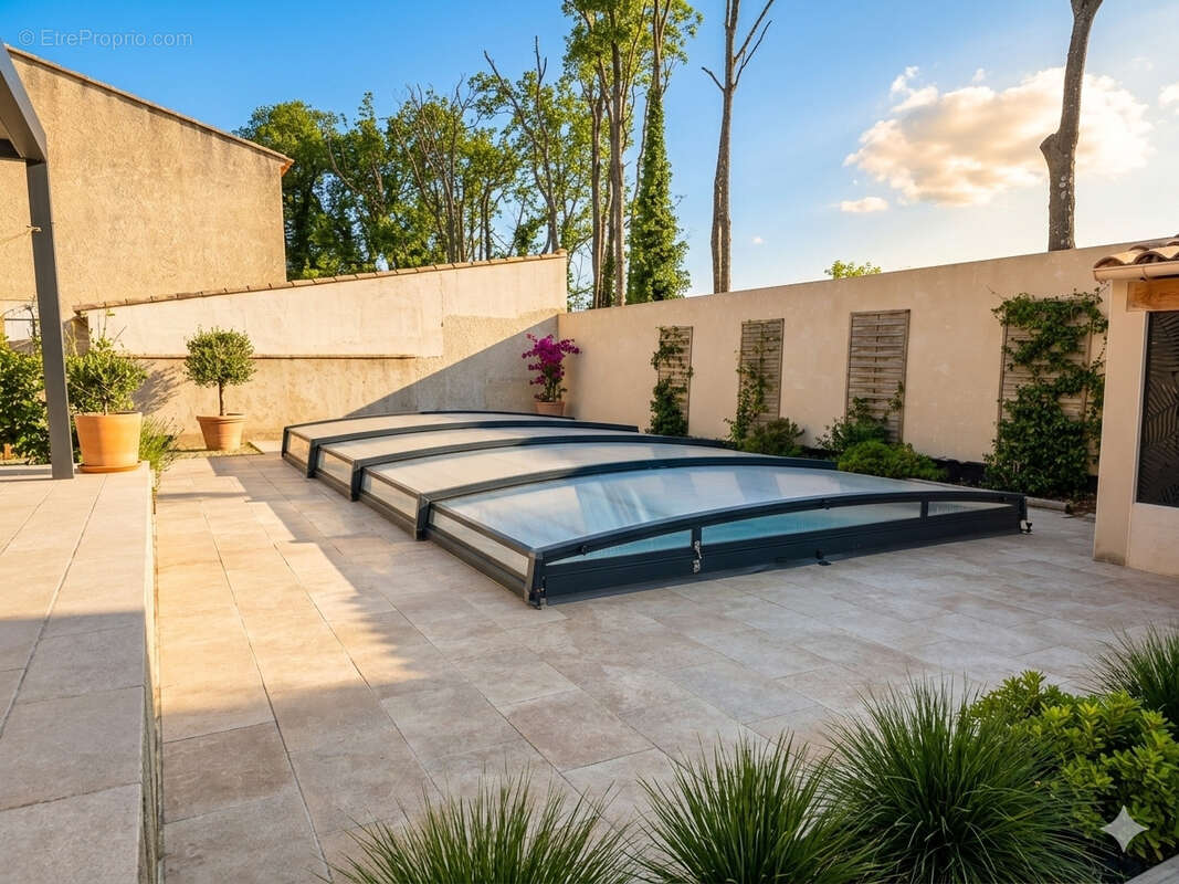 Maison à SAINT-MARTIN-DE-CRAU