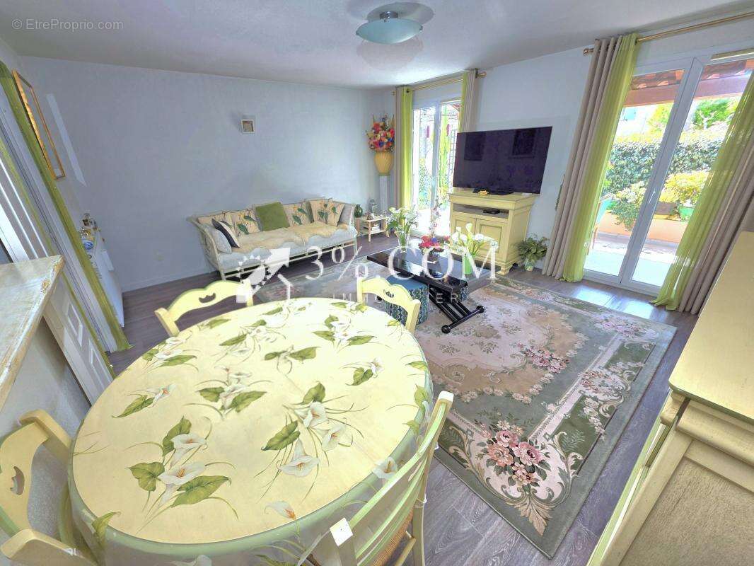 Maison à FREJUS