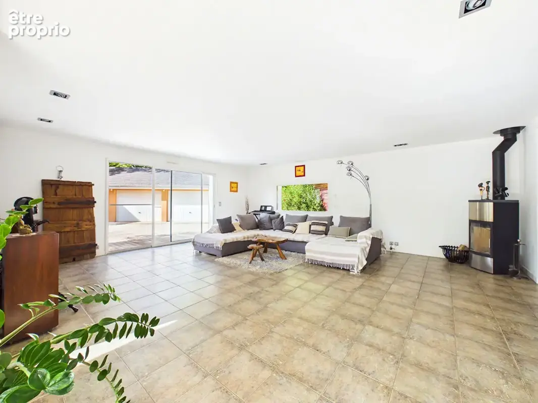 Maison d'exception de 230 m2 avec piscine chauffée - photo 5