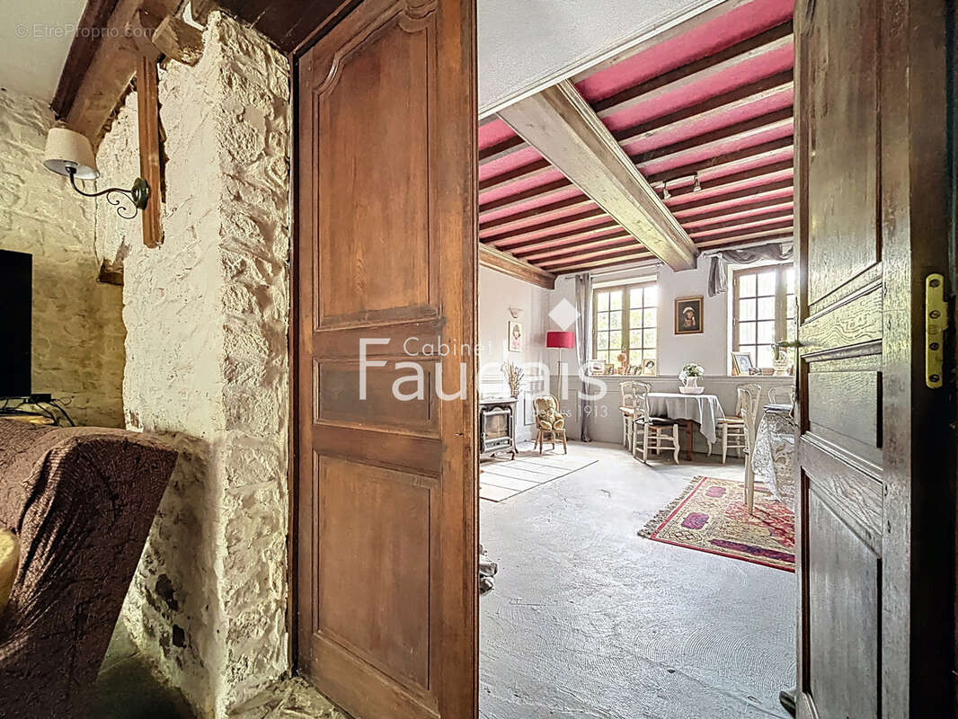 Maison à QUETTREVILLE-SUR-SIENNE