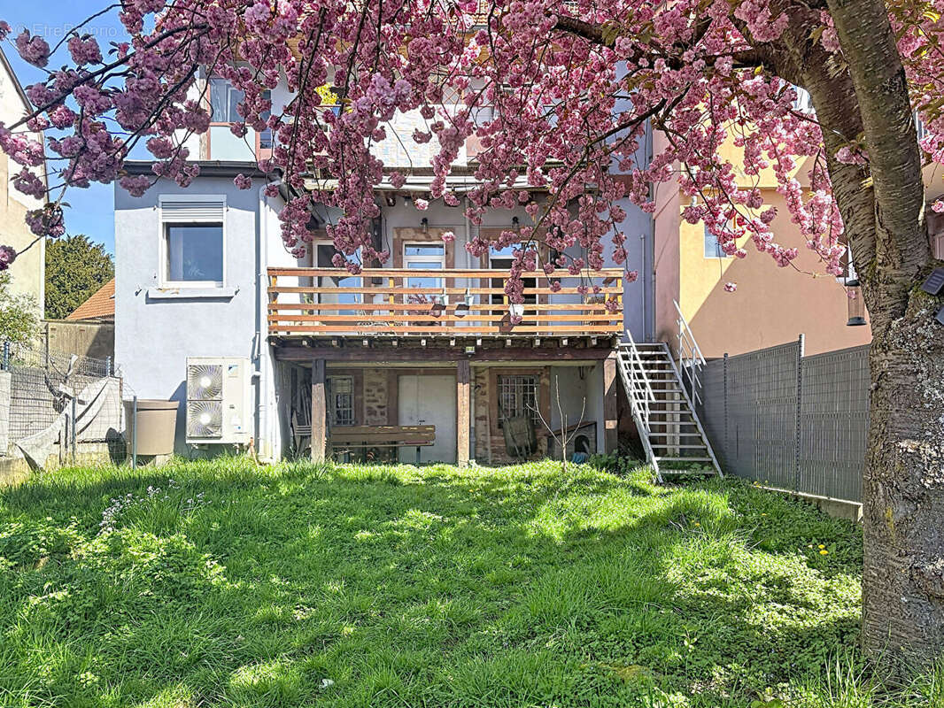 Appartement de charme 94 m² - RDC avec jardin privatif 150 m², terrasse et garage fermé - photo 9