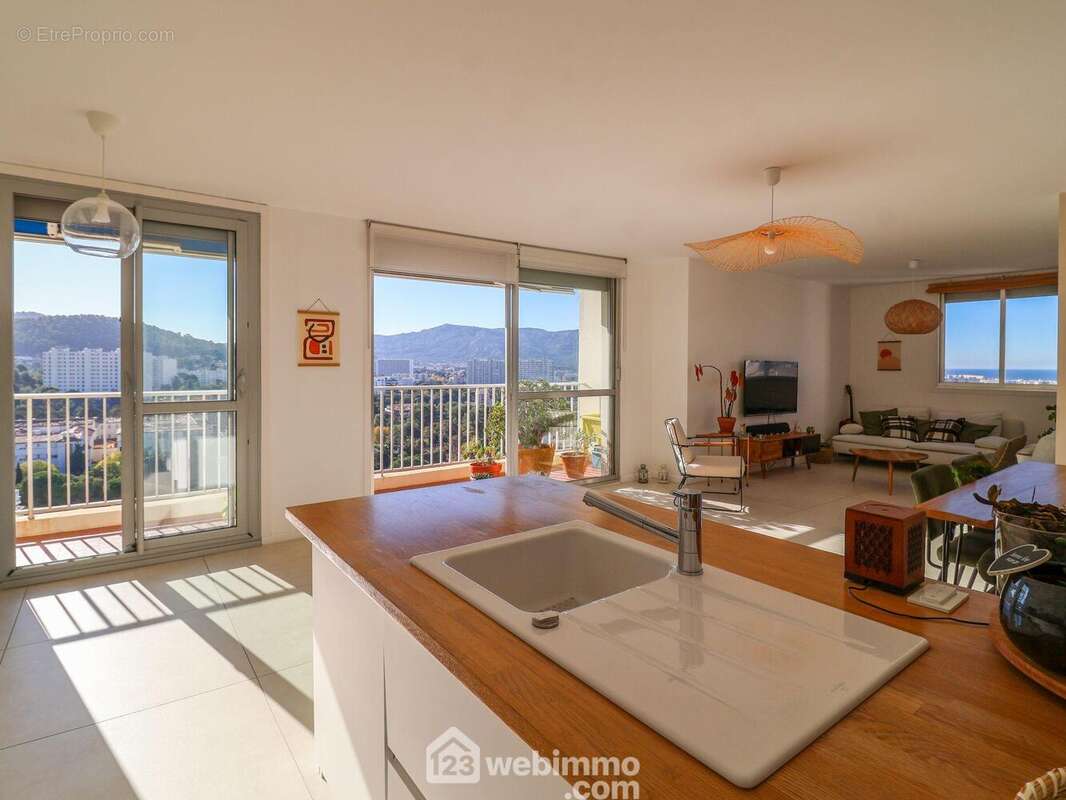 Appartement à MARSEILLE-9E