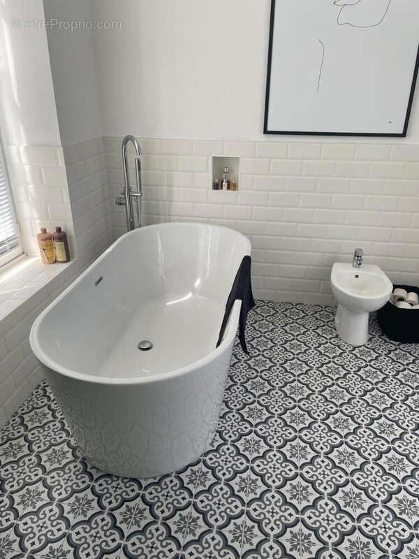 SDB - Maison à TUSSON