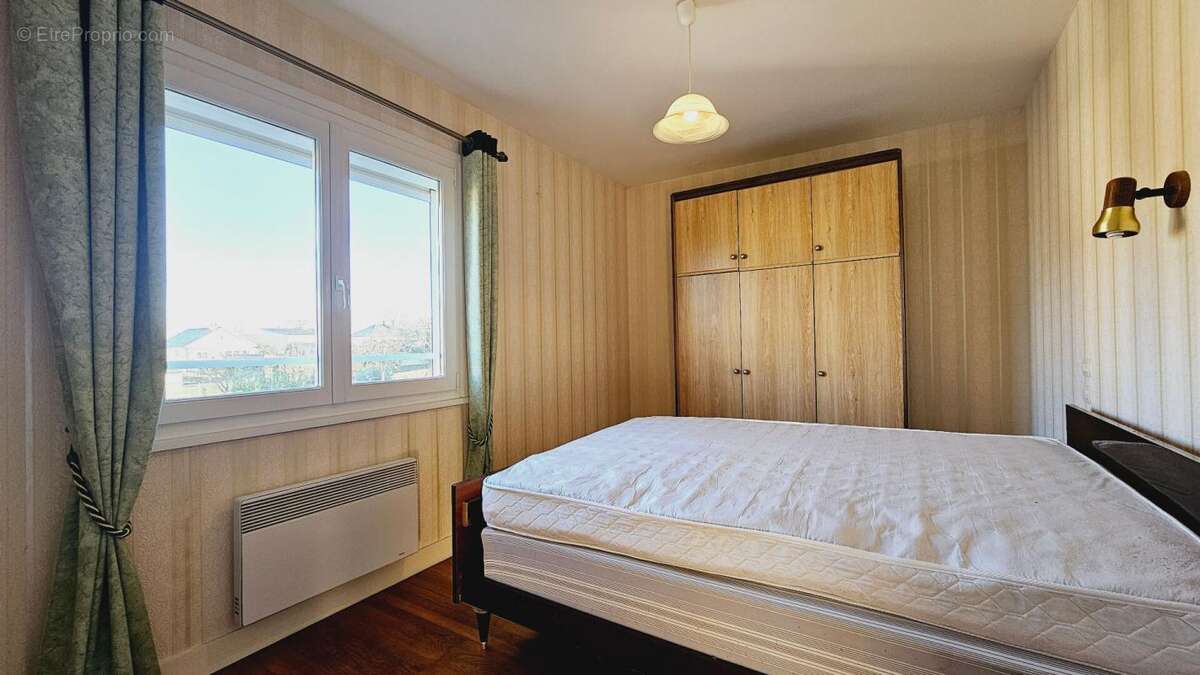 Maison à LA CHAPELLE-SAINT-URSIN