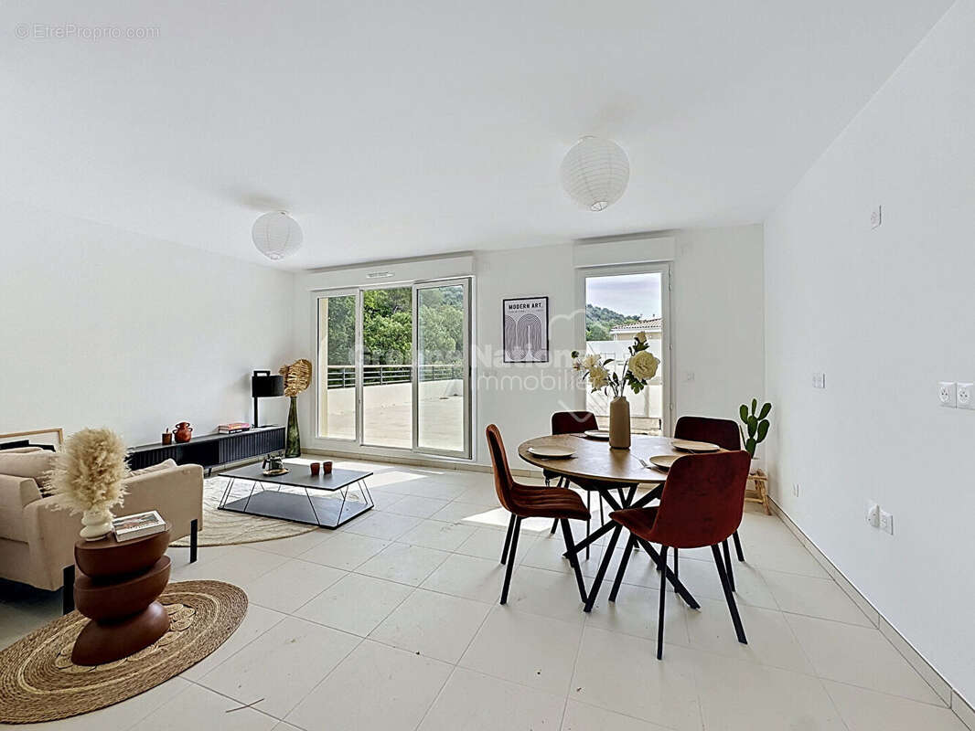 Appartement à AURIBEAU-SUR-SIAGNE