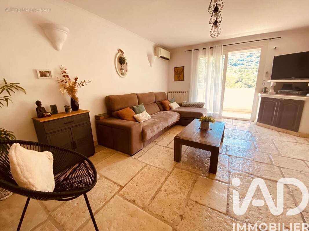 Photo 2 - Maison à CARROS