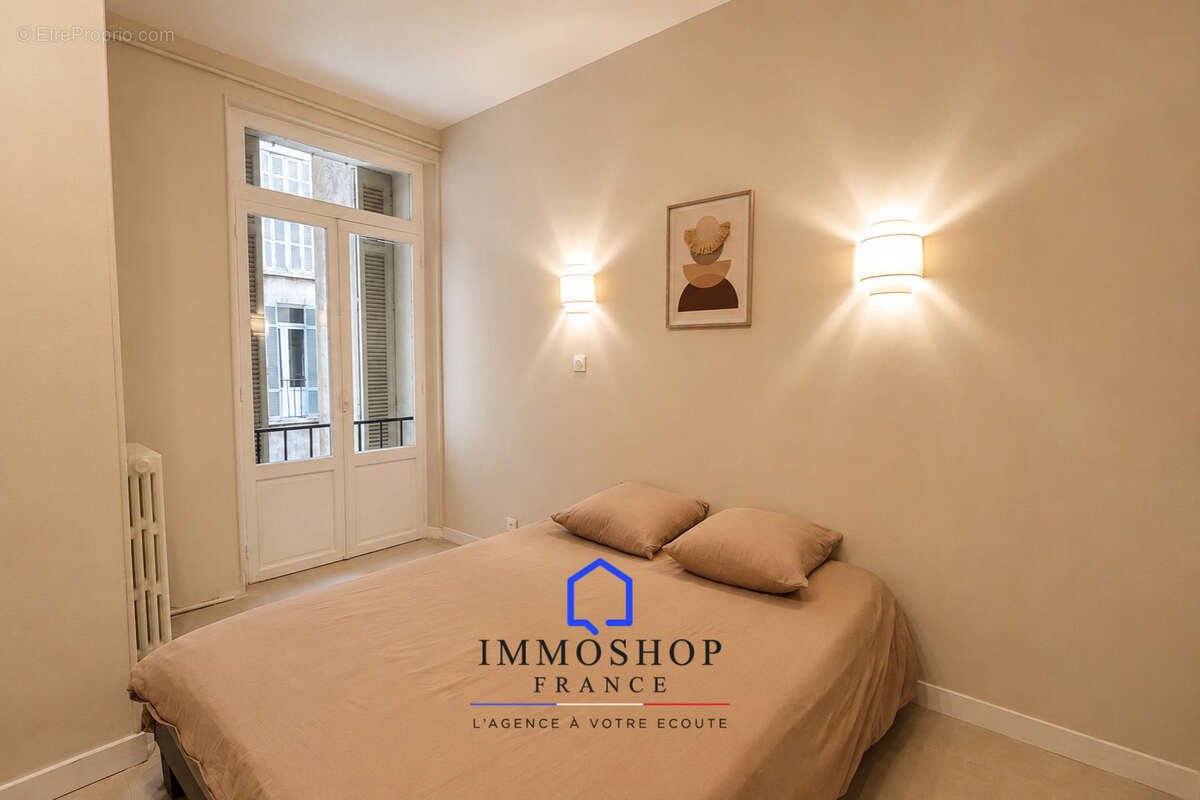 Appartement - 75,46 m2 - 4 pièces - 13006 Castellane - photo 5