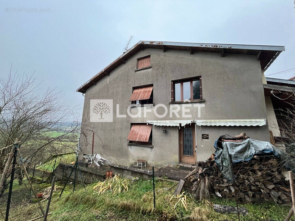 Maison à NEUFCHATEAU