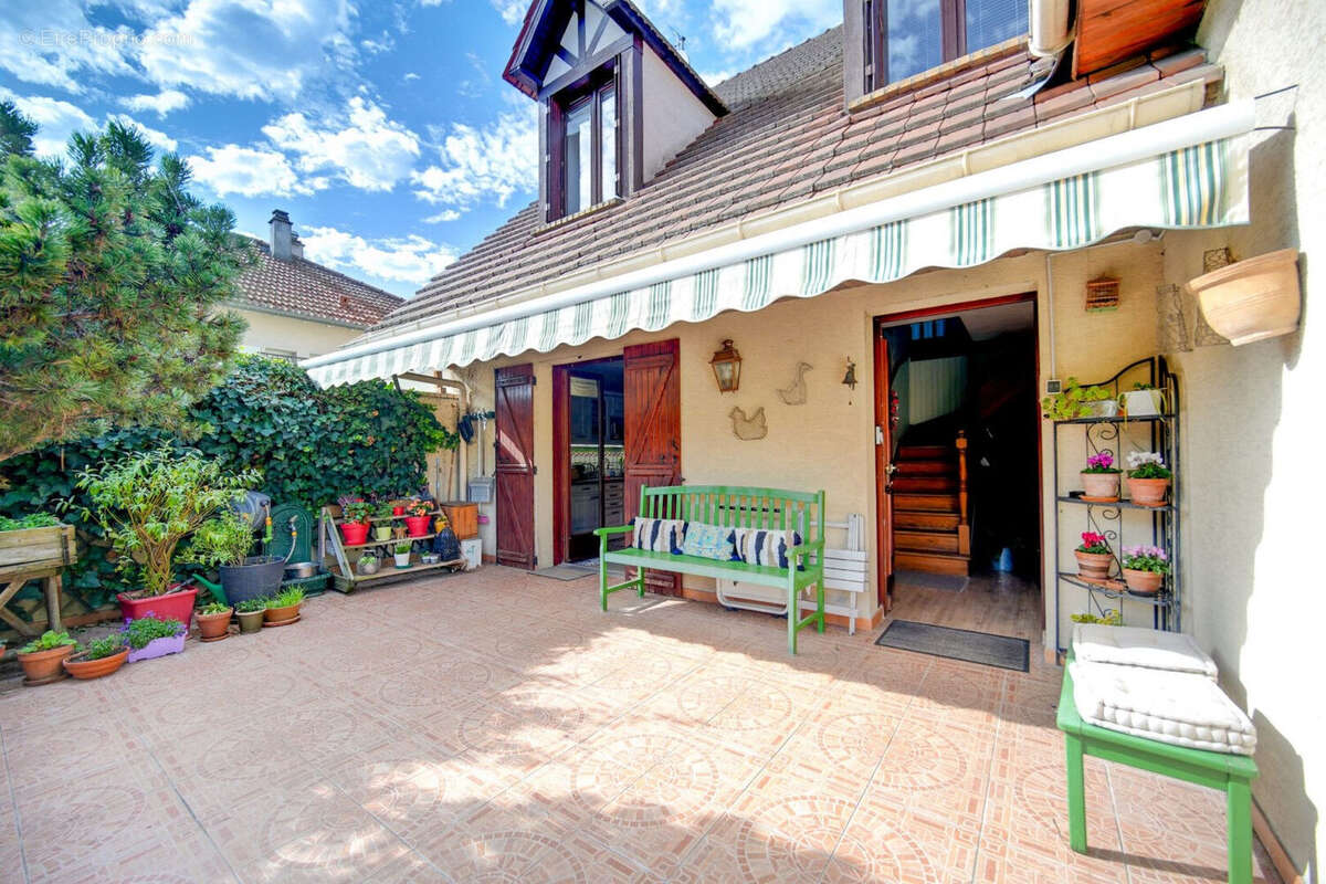 Maison à LIVRY-GARGAN