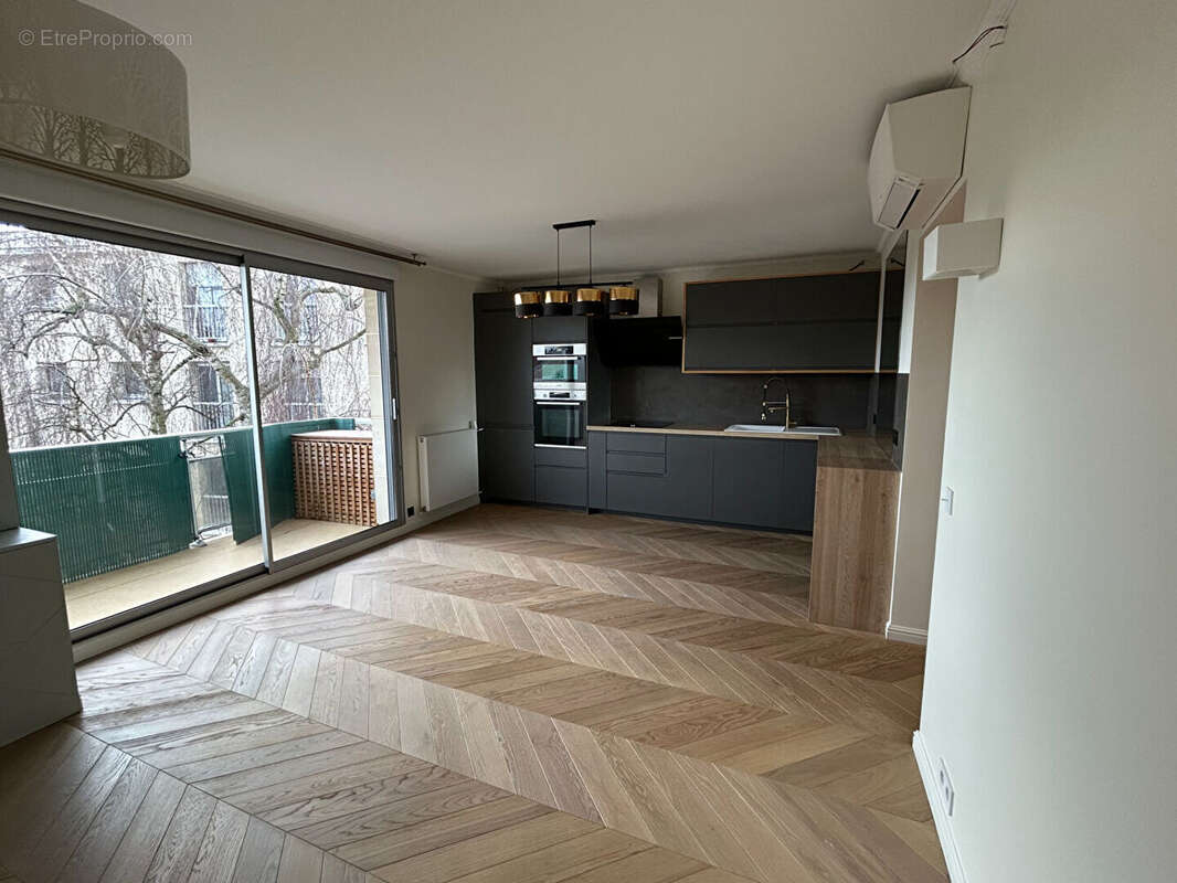 Appartement à L'HAY-LES-ROSES