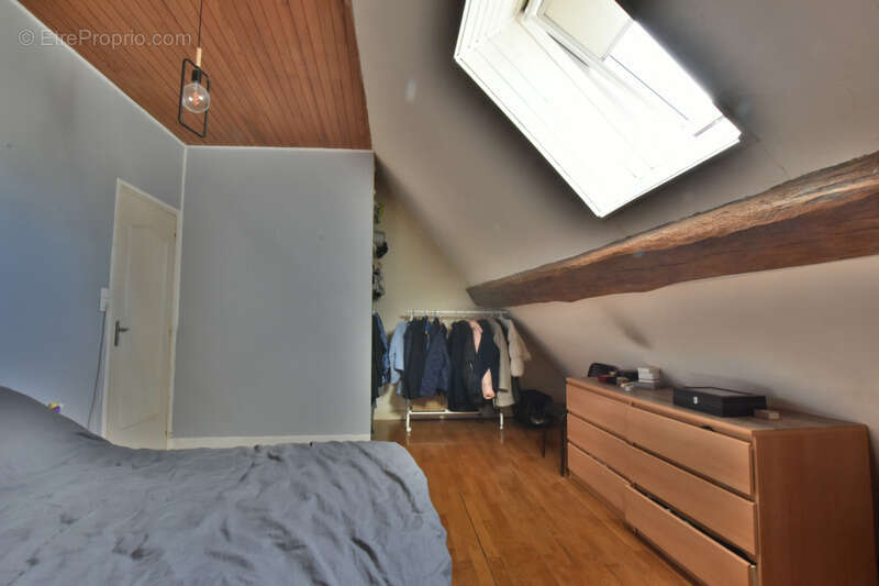 T4 en duplex au cœur de Nuits-Saint-Georges avec parking privatif - photo 9