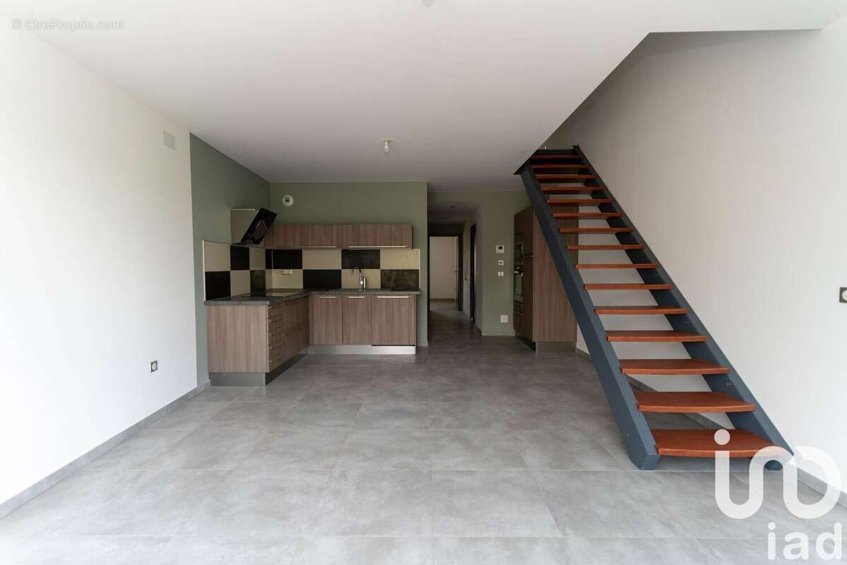 Appartement 217 m² à Volstroff  - photo 2