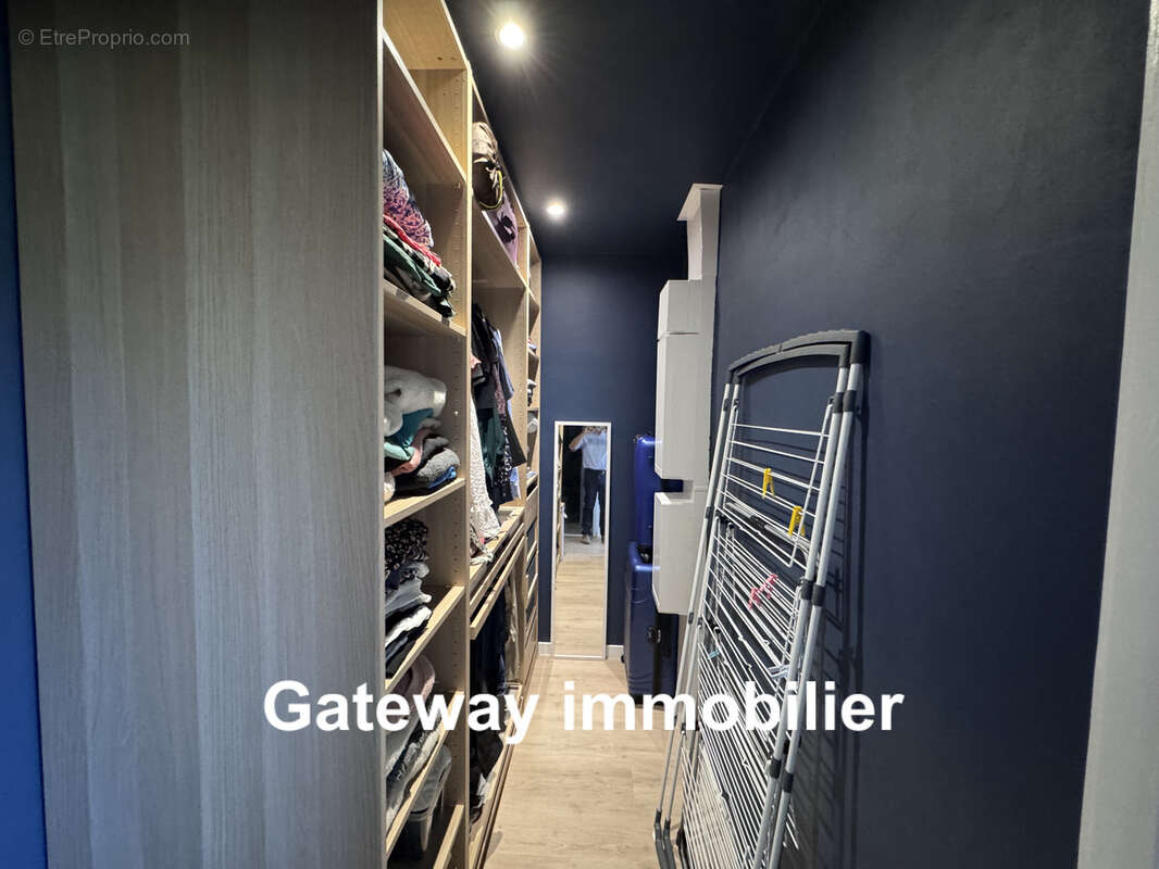 APPARTEMENT TYPE 5 Les salins - Vallières Proximité Jaude CLERMONT FD 63000 - photo 8