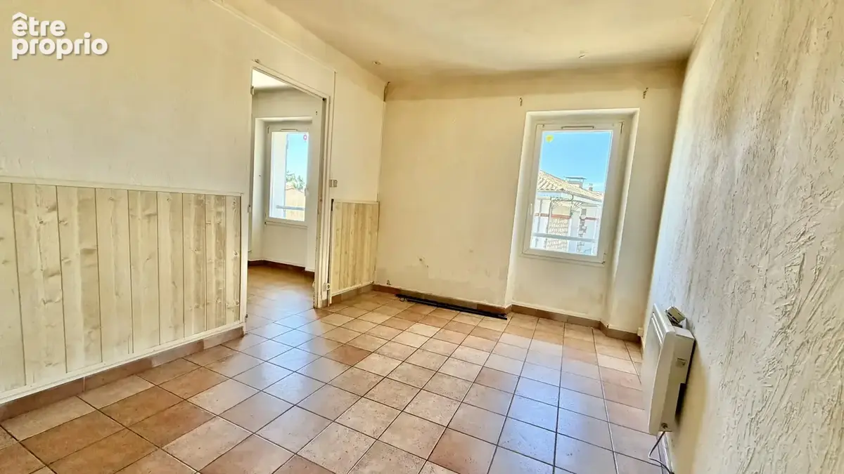 Appartement T2/T3 à fort potentiel   Dernier étage centre-ville de La Crau - photo 5