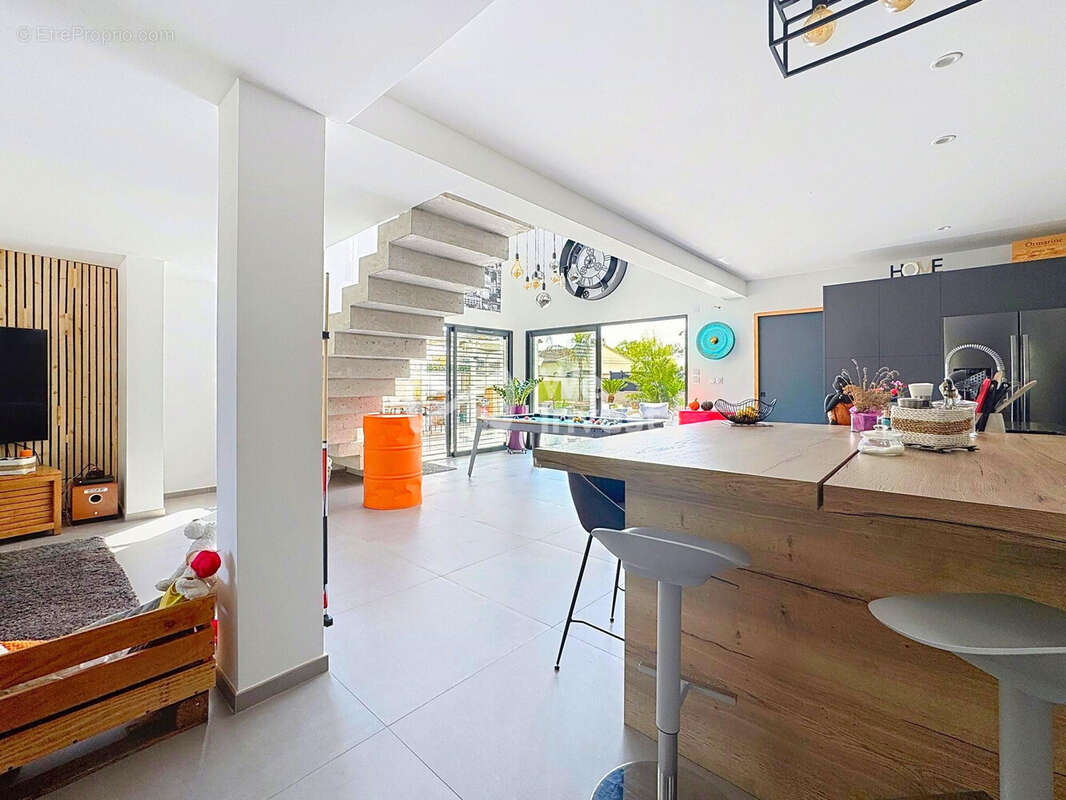 Maison à SAINT-JEAN-DE-VEDAS