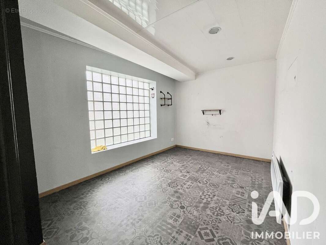 Commerce 252 m² à Claye-Souilly  - photo 4