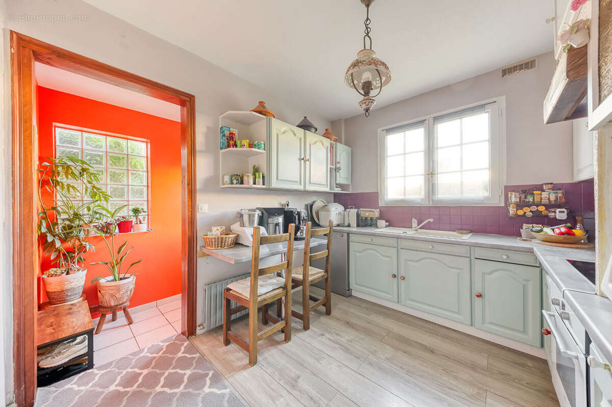 Maison Roissy En Brie 5 pièce(s) 111,24 m2 - photo 4