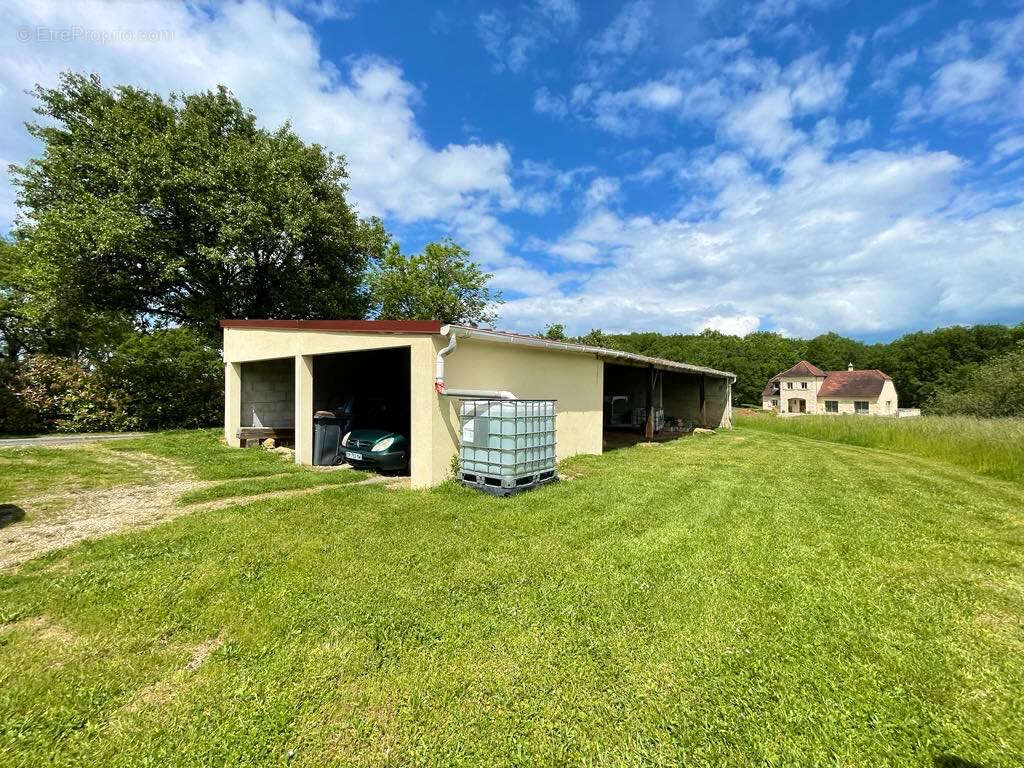 Maison à NADAILLAC