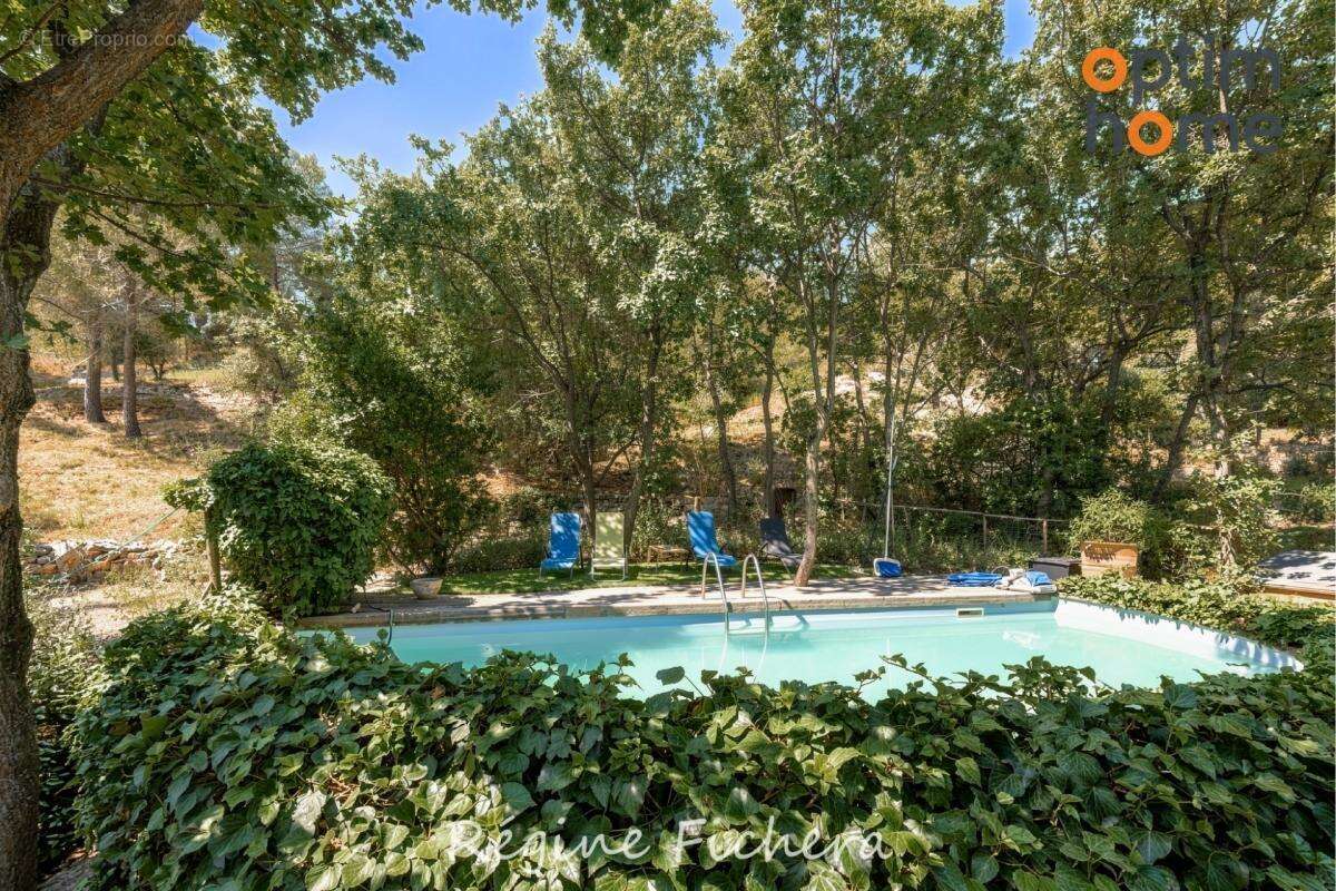 Puyloubier — Maison d'architecte au pied de la montagne Sainte-Victoire - photo 2