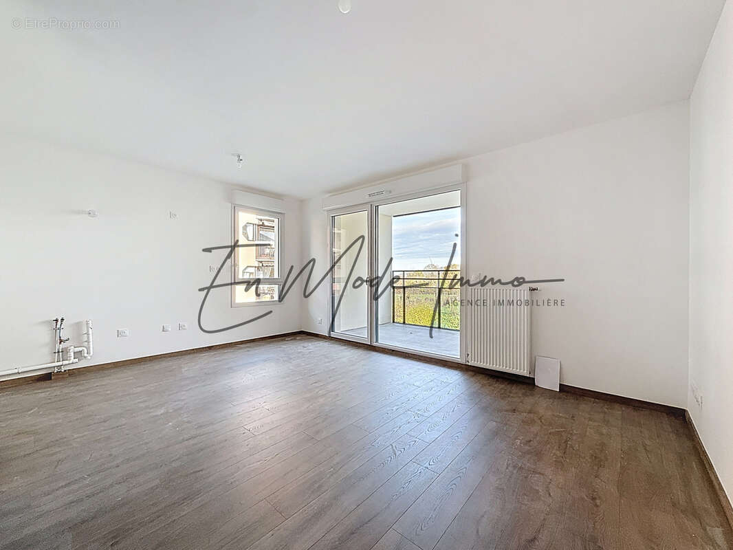 Appartement à LA ROCHE-SUR-FORON