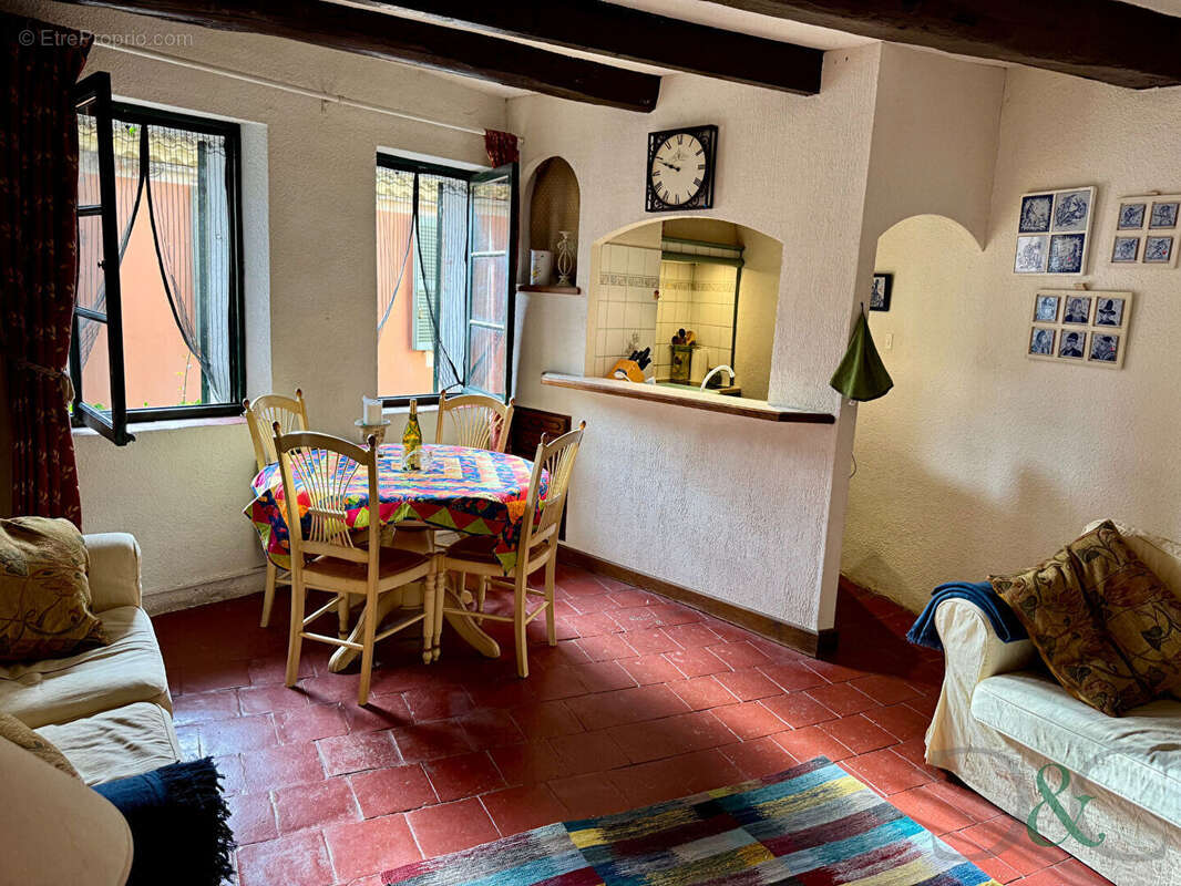 Maison à BORMES-LES-MIMOSAS