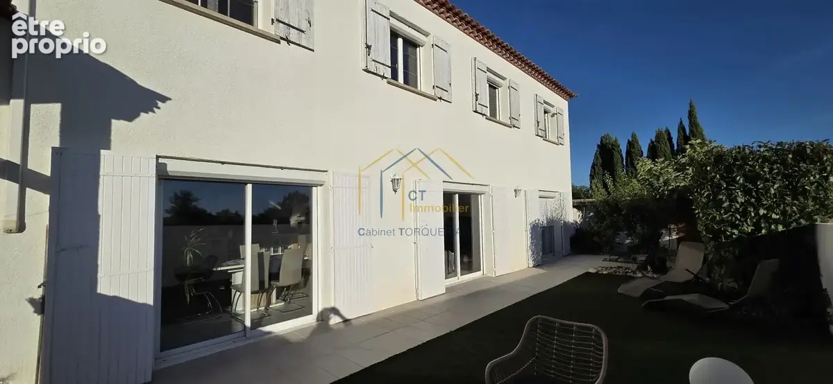 Grande villa avec 5 chambres, piscine et vue dégagée - photo 20