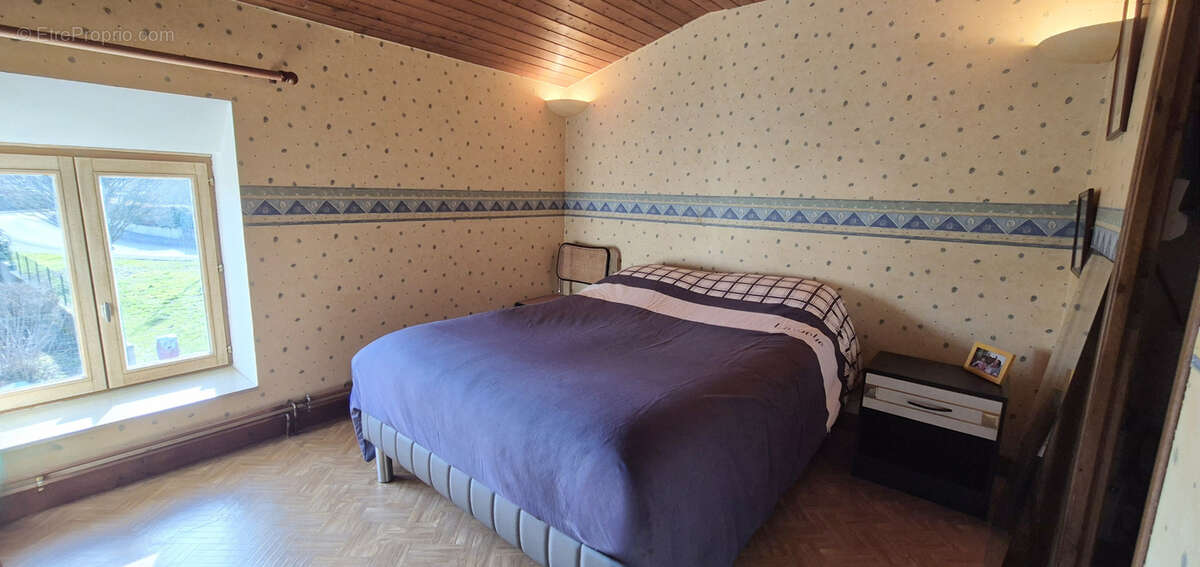 Maison à MONTALIEU-VERCIEU