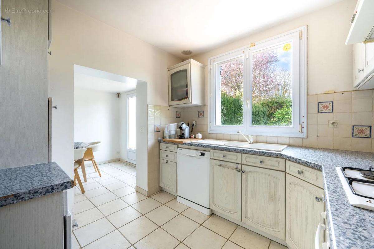 Maison à MAREIL-SUR-MAULDRE