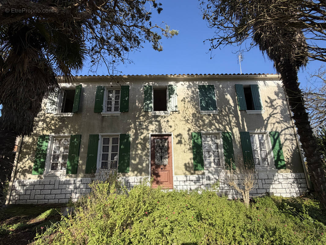 Maison à TONNAY-CHARENTE