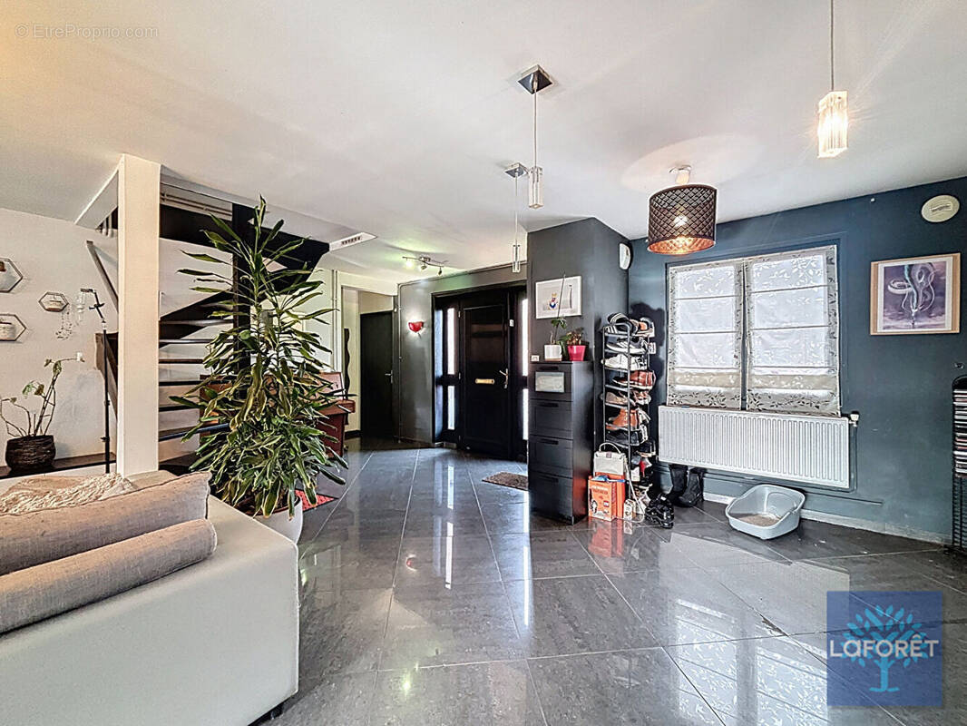 Maison à PETITE-FORET