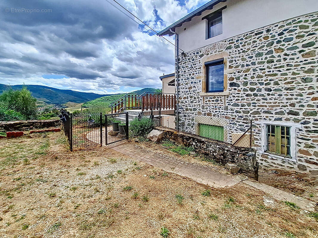 Maison à BELLEVILLE