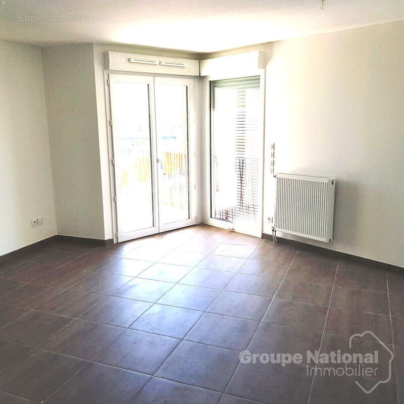 Appartement à PORT-SAINT-LOUIS-DU-RHONE