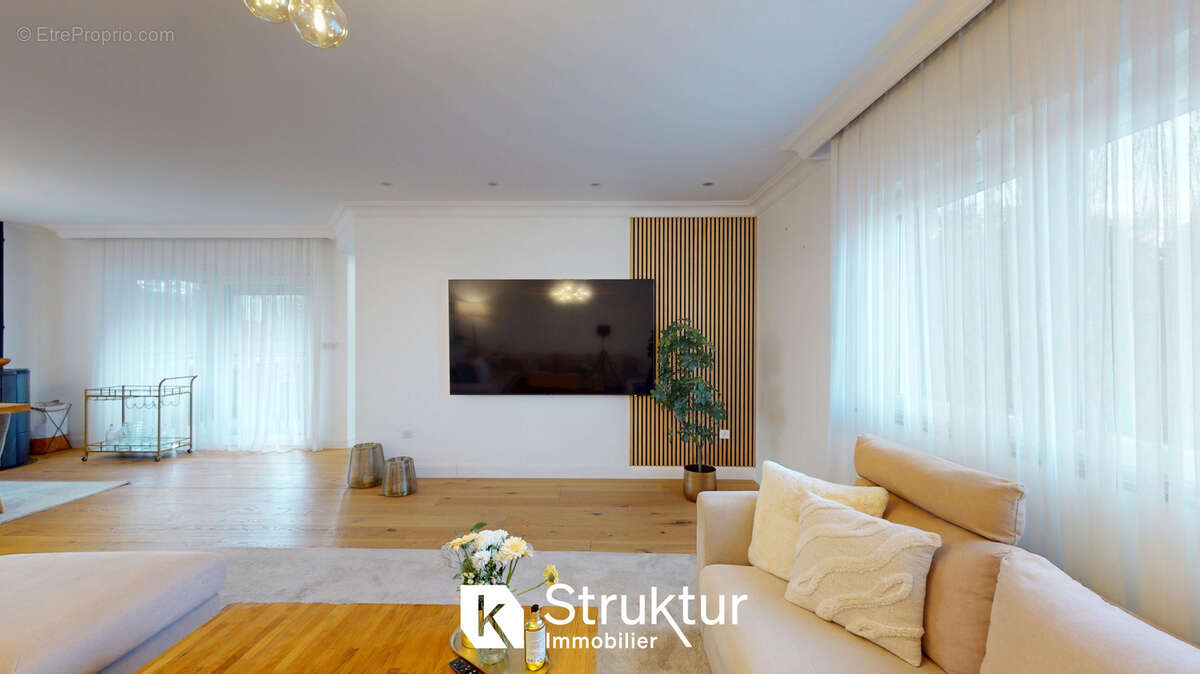 Appartement à SEREMANGE-ERZANGE