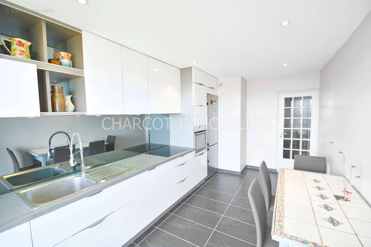 Appartement à LYON-5E