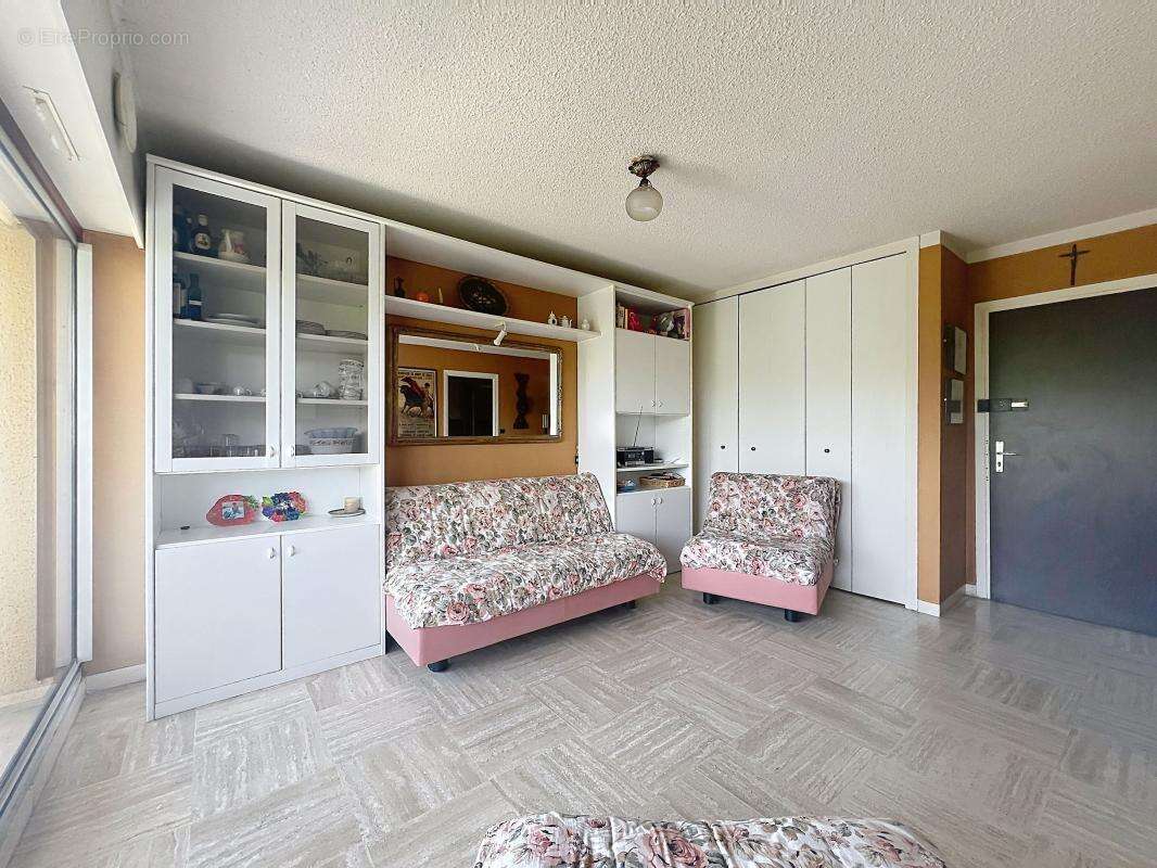 Appartement à VILLENEUVE-LOUBET