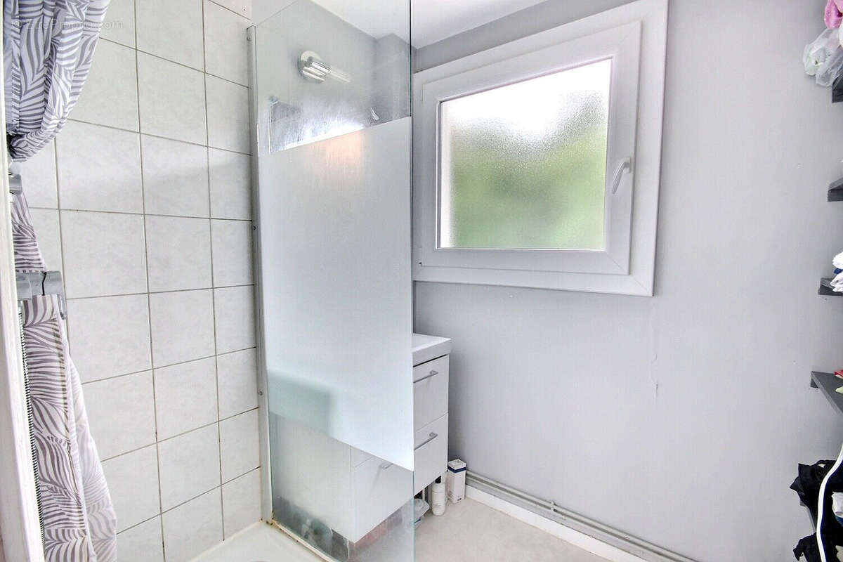 Appartement à FRESNES