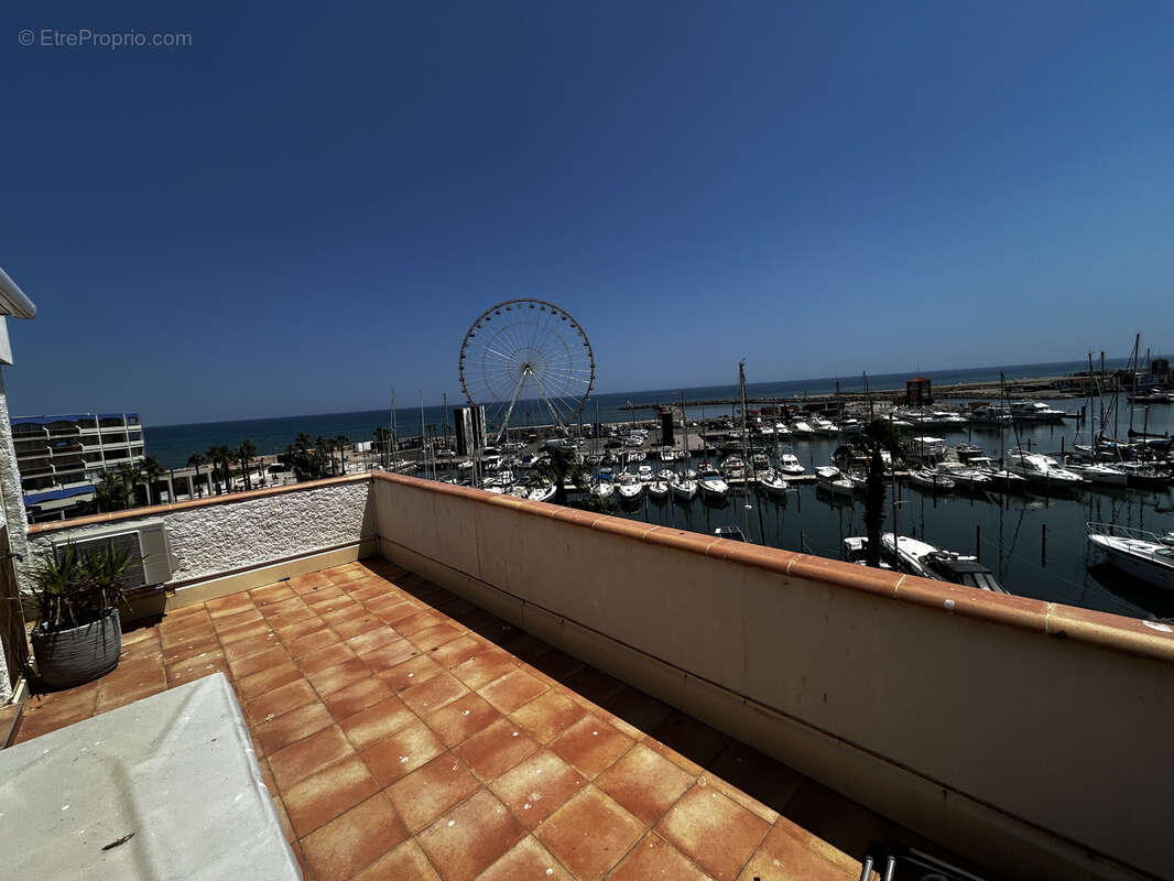 Tres bel f4 avec terrasse et garage vue port/ mer / port barcares - photo 2