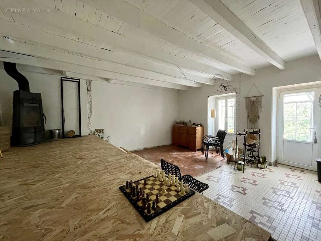 Maison à CHATEAU-GARNIER