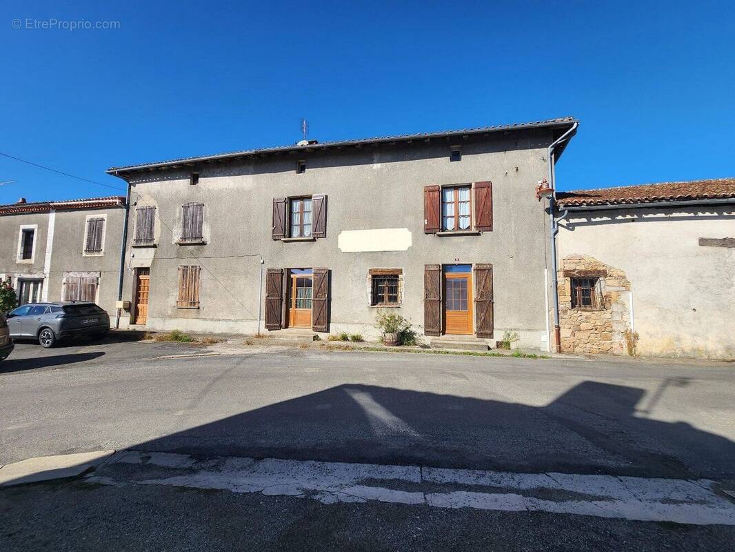 Maison à BRILLAC