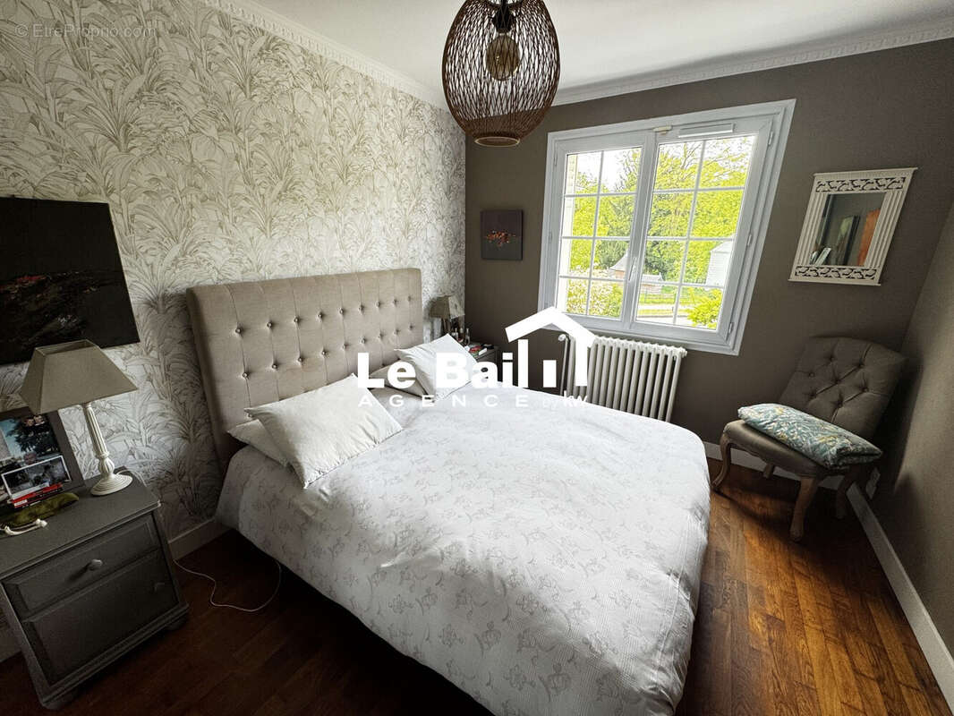 Maison 94 m² à Osny  - photo 8