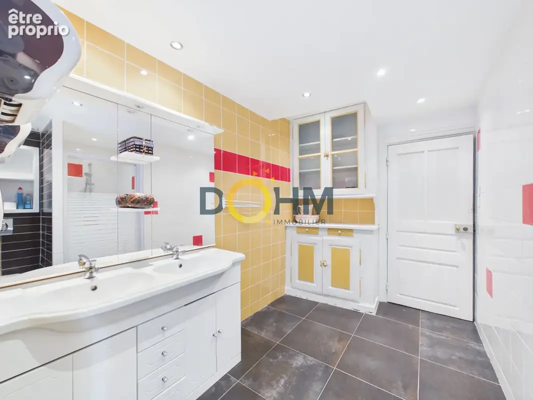 Ensemble immobilier, Bar, restauration, gîte, hebergementl, appartement. - photo 21