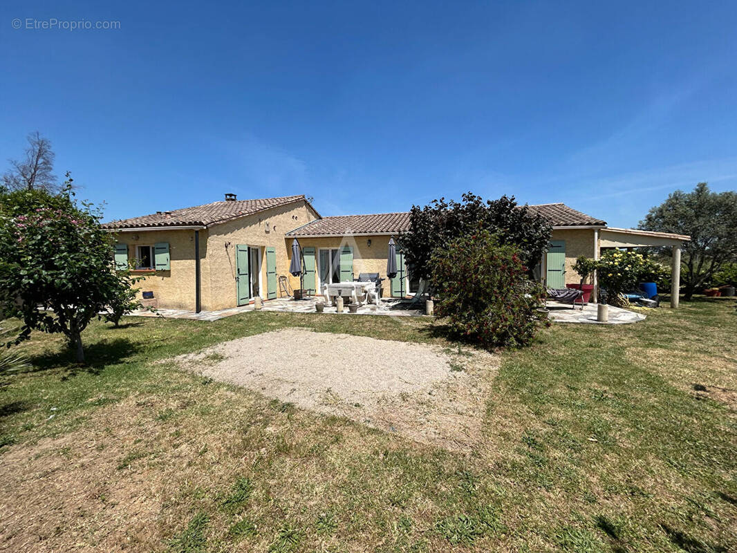 Maison à CAVANAC