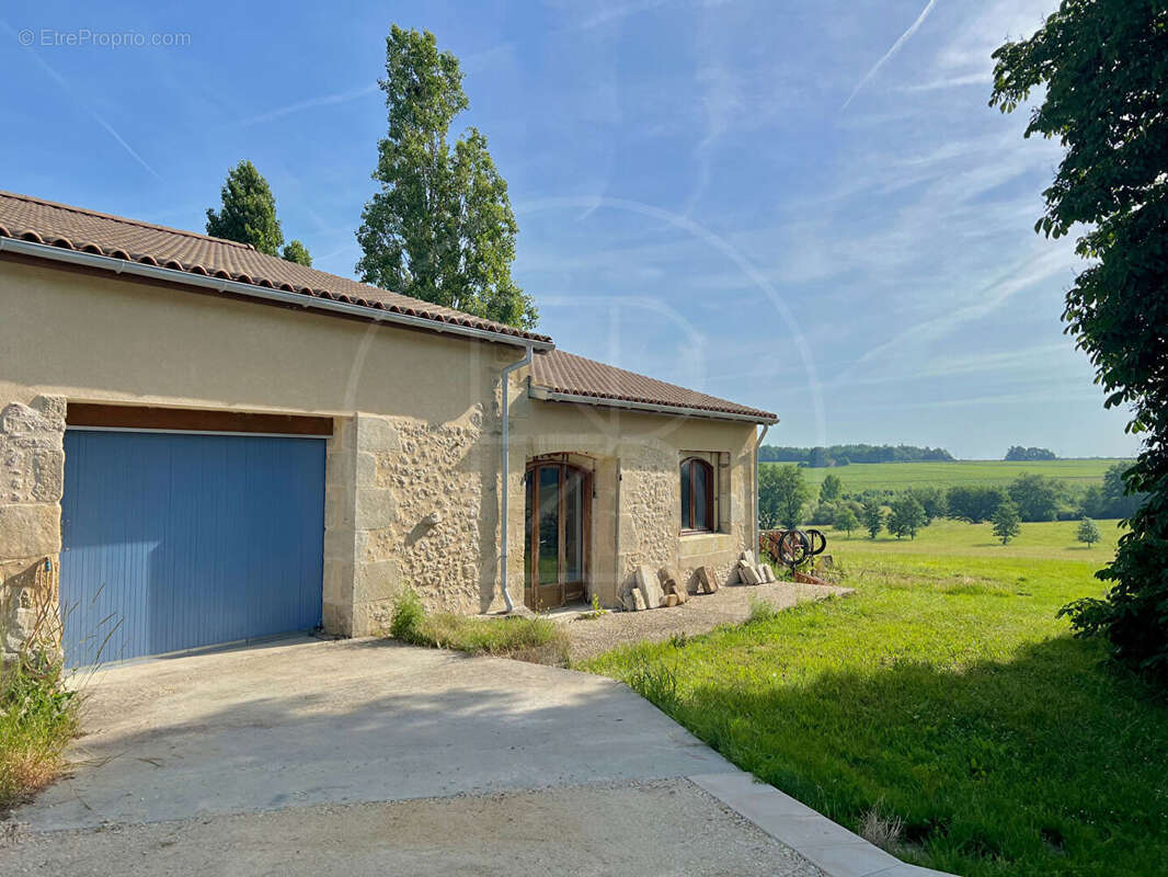 Maison à SAUVETERRE-DE-GUYENNE