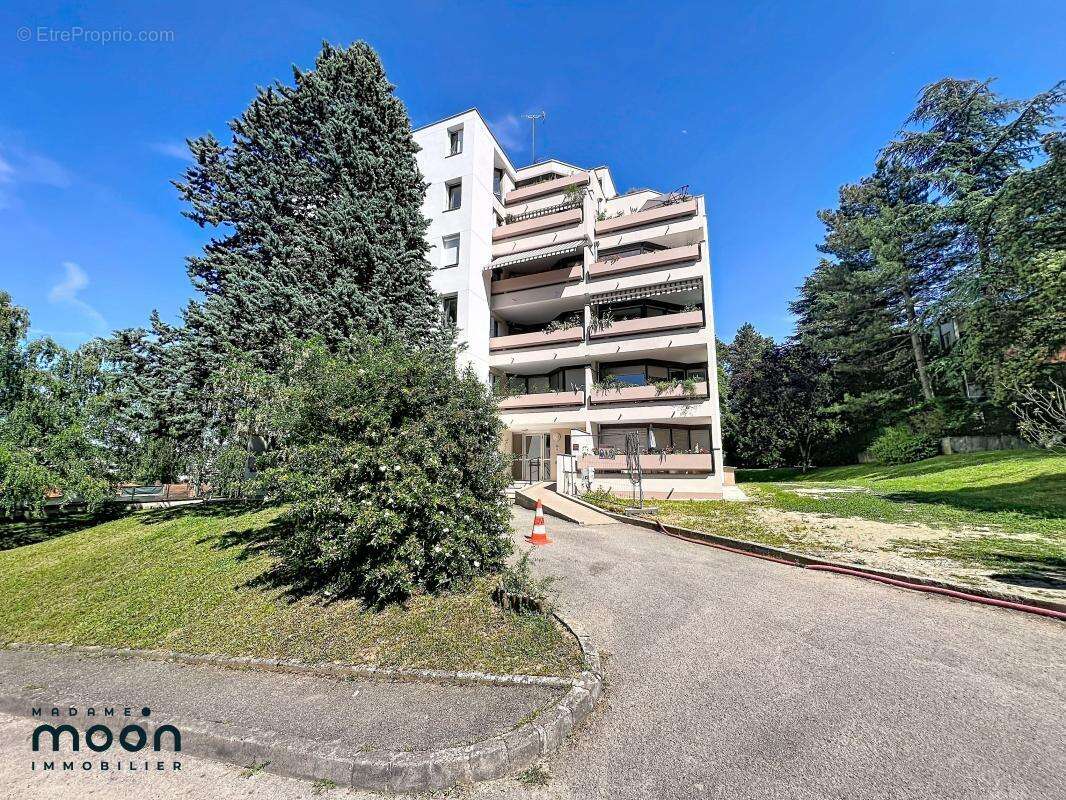 Appartement à OULLINS
